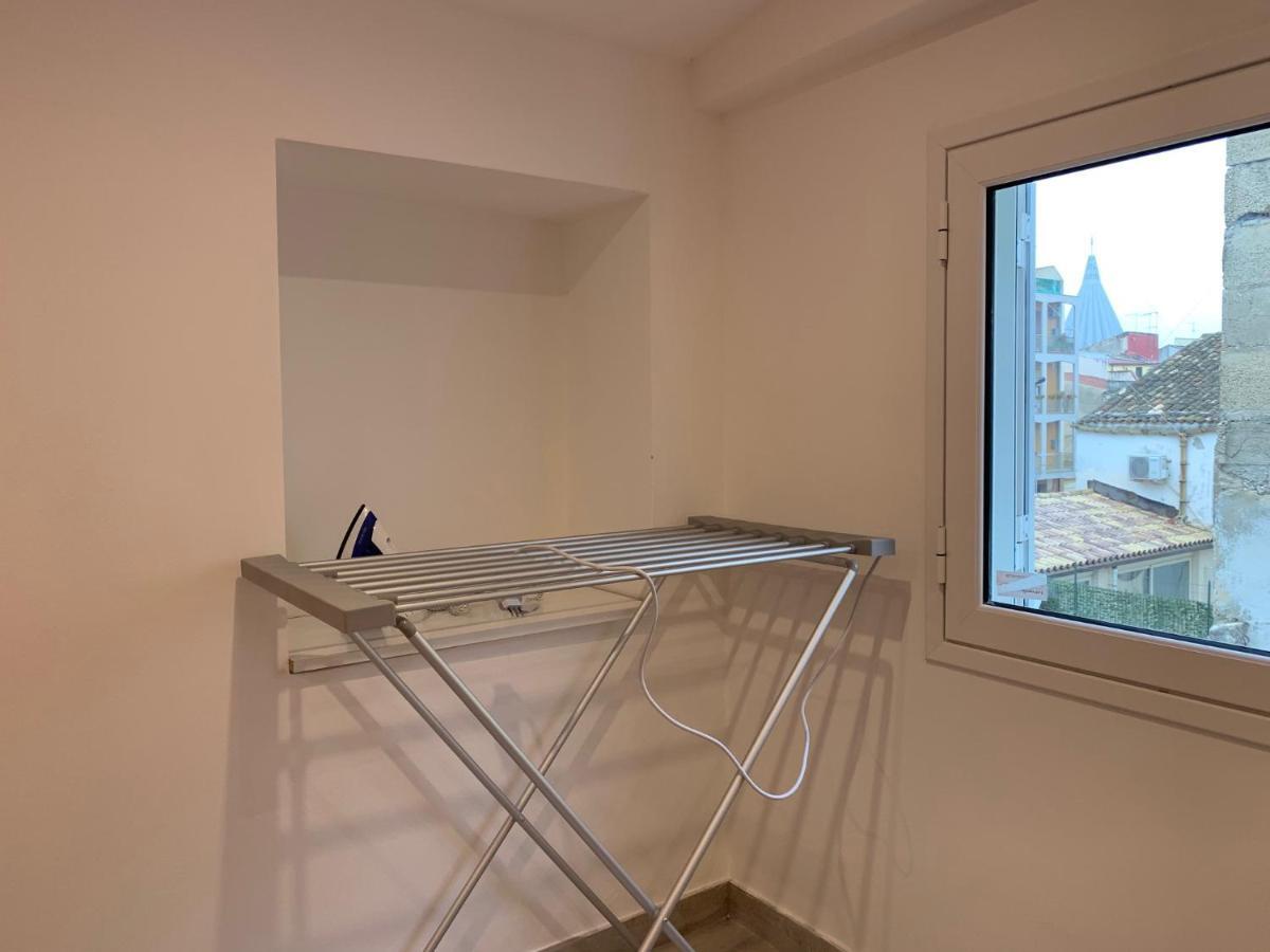 Deni'S Apartments Per 4 Syracuse Eksteriør bilde