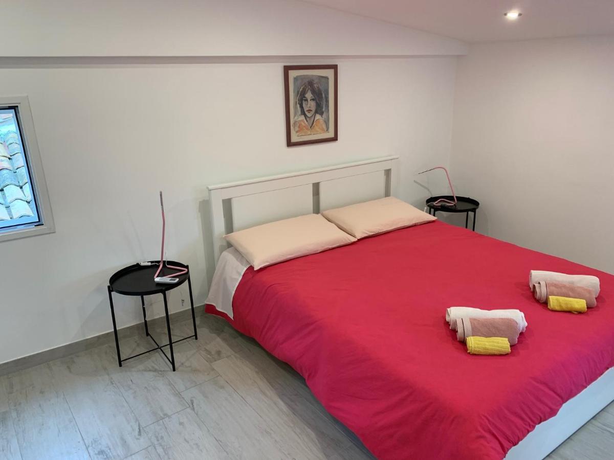Deni'S Apartments Per 4 Syracuse Eksteriør bilde